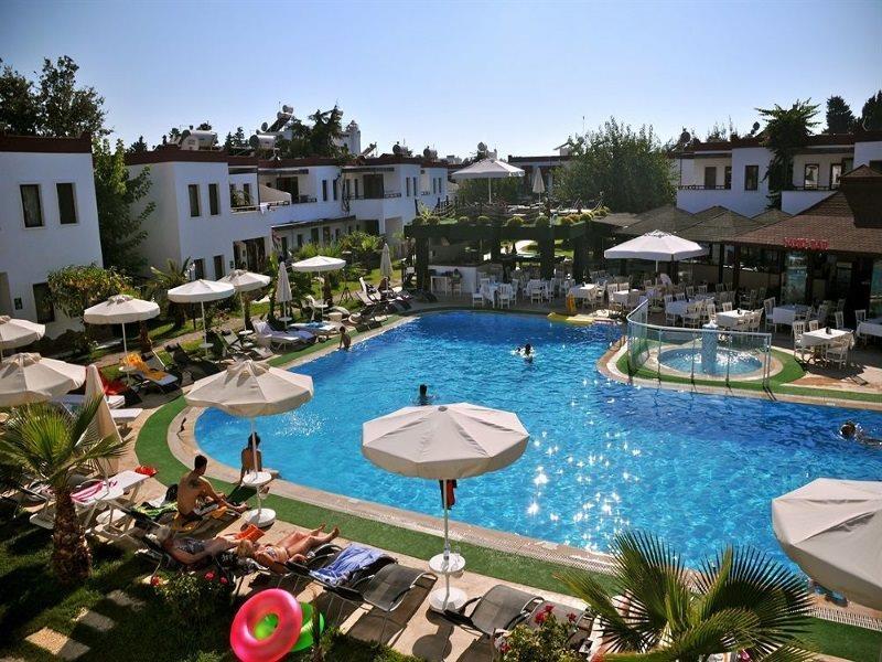 Cherry Apartments Turgutreis Eksteriør billede